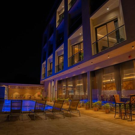 Pride Elite, Daman Hotel Ngoại thất bức ảnh