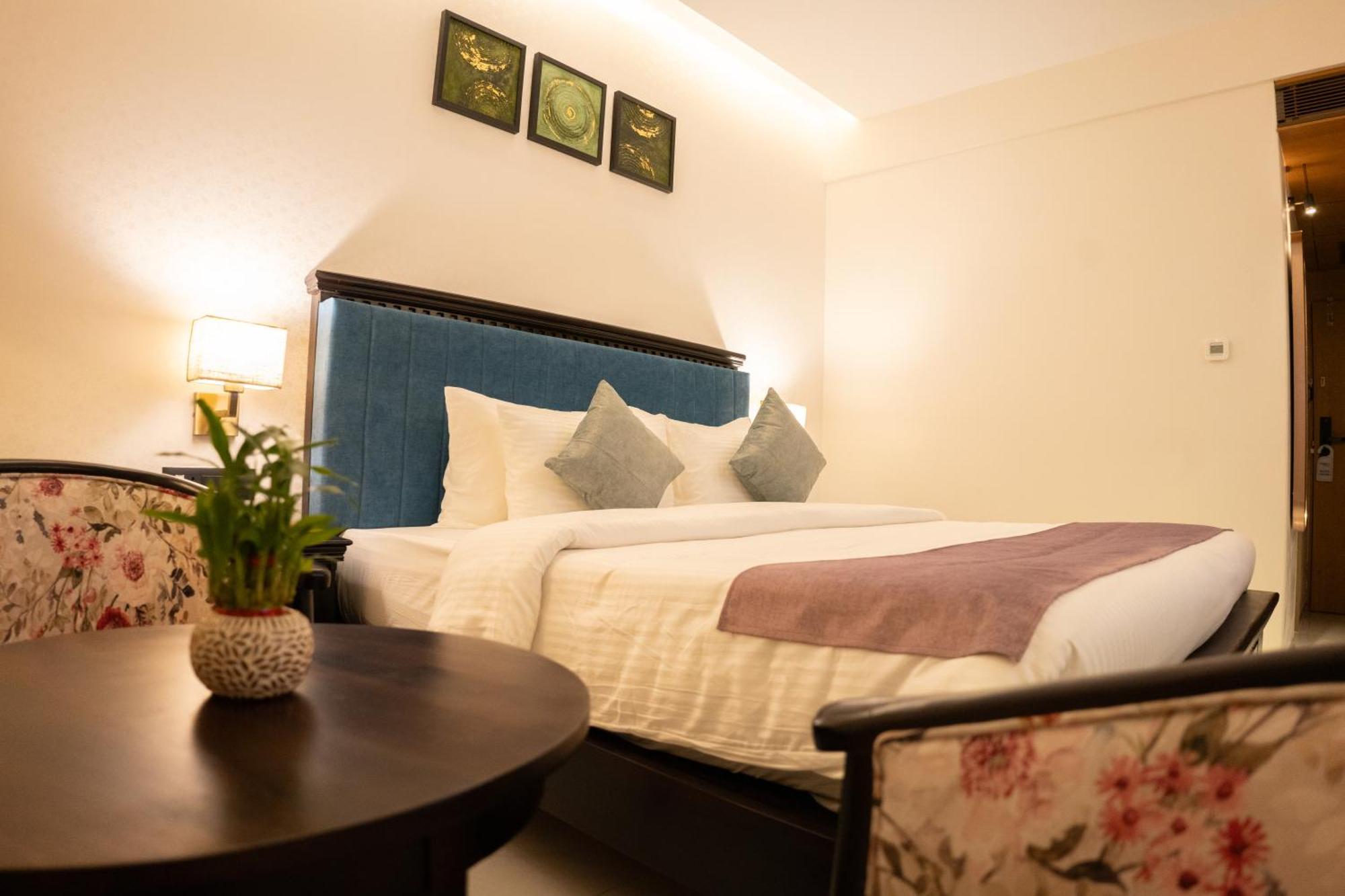 Pride Elite, Daman Hotel Ngoại thất bức ảnh