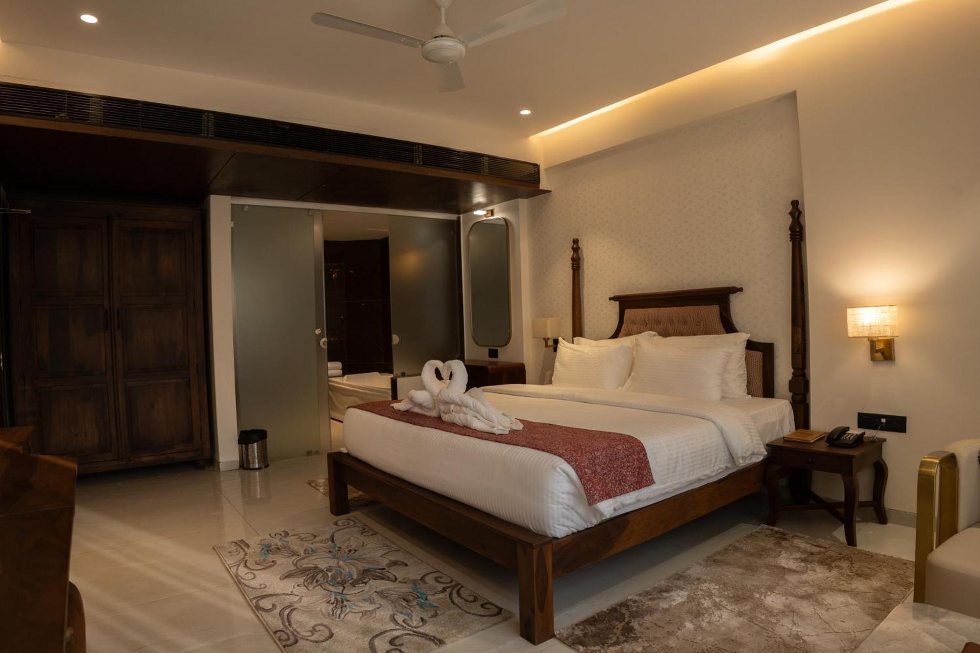 Pride Elite, Daman Hotel Ngoại thất bức ảnh