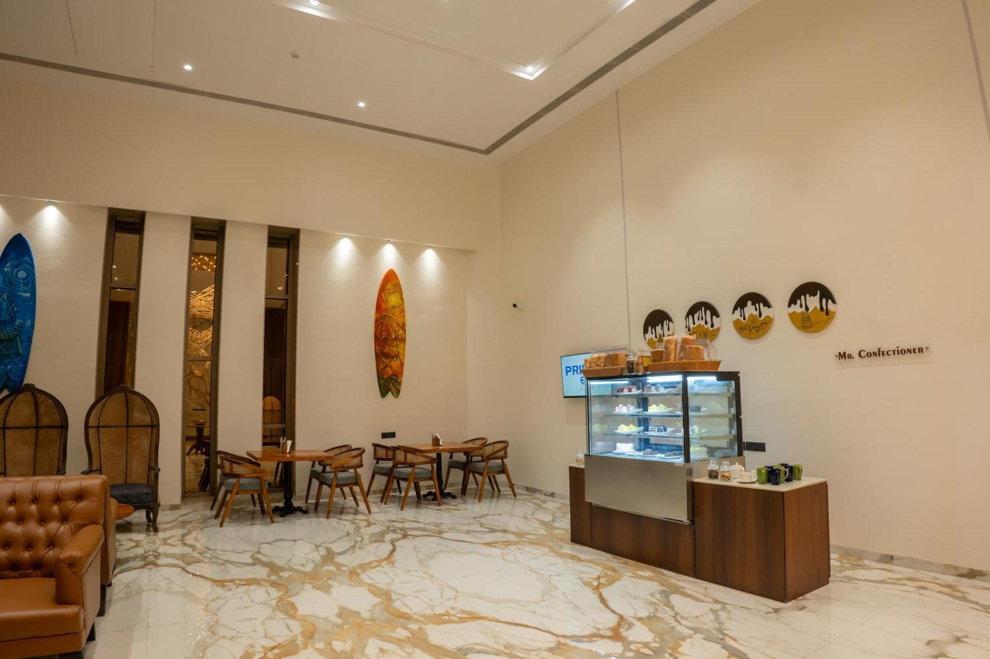 Pride Elite, Daman Hotel Ngoại thất bức ảnh