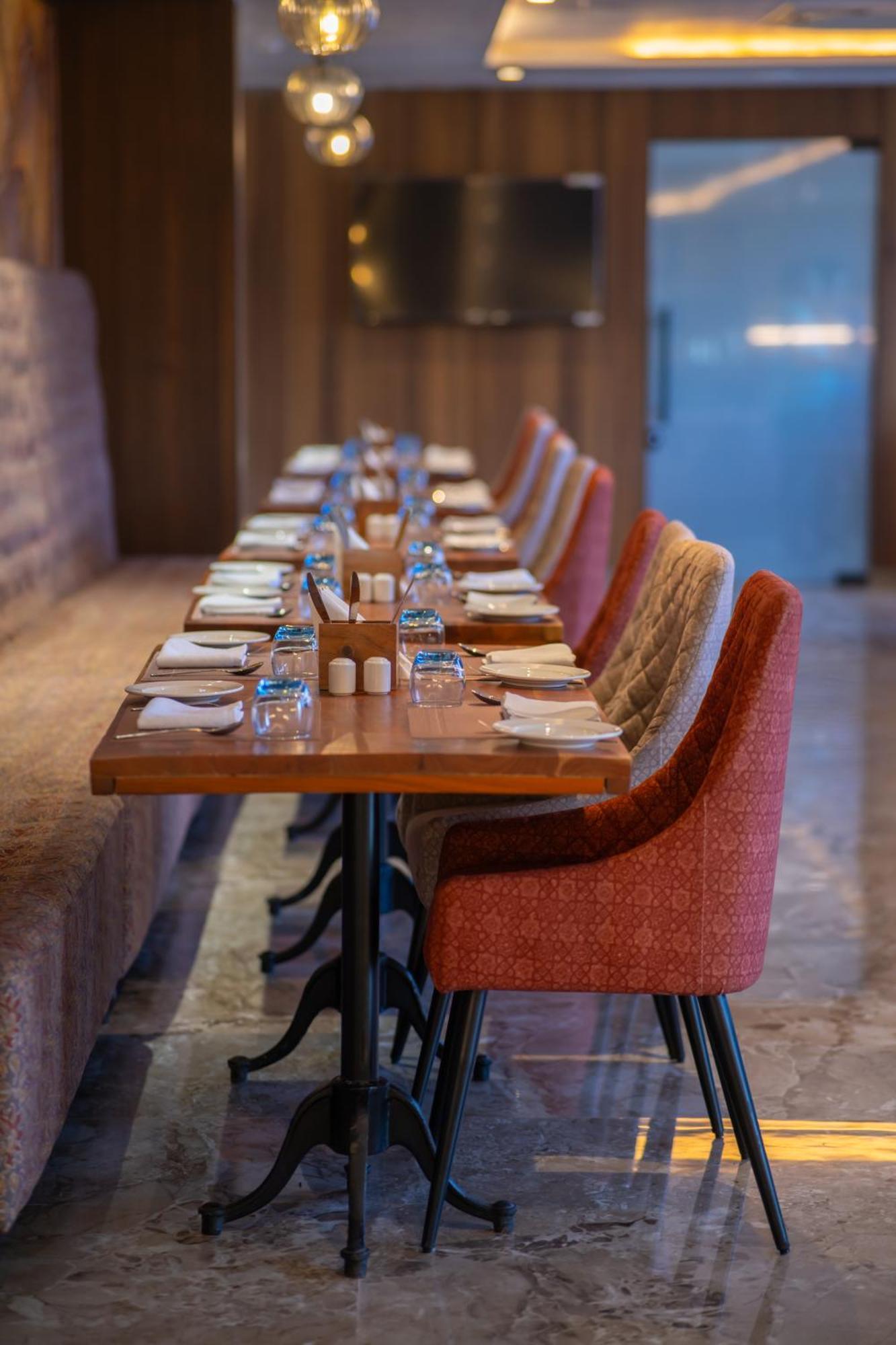 Pride Elite, Daman Hotel Ngoại thất bức ảnh