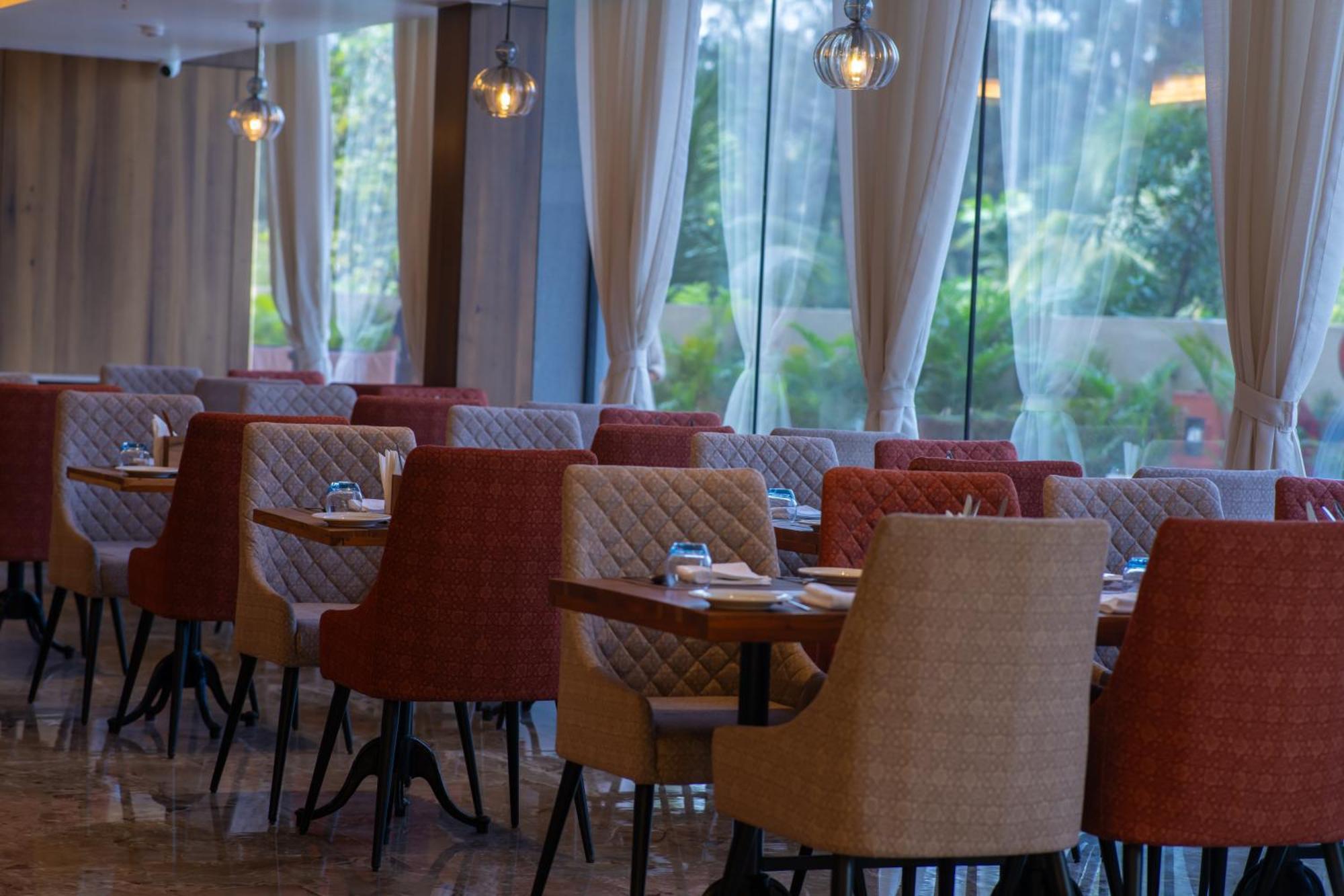 Pride Elite, Daman Hotel Ngoại thất bức ảnh