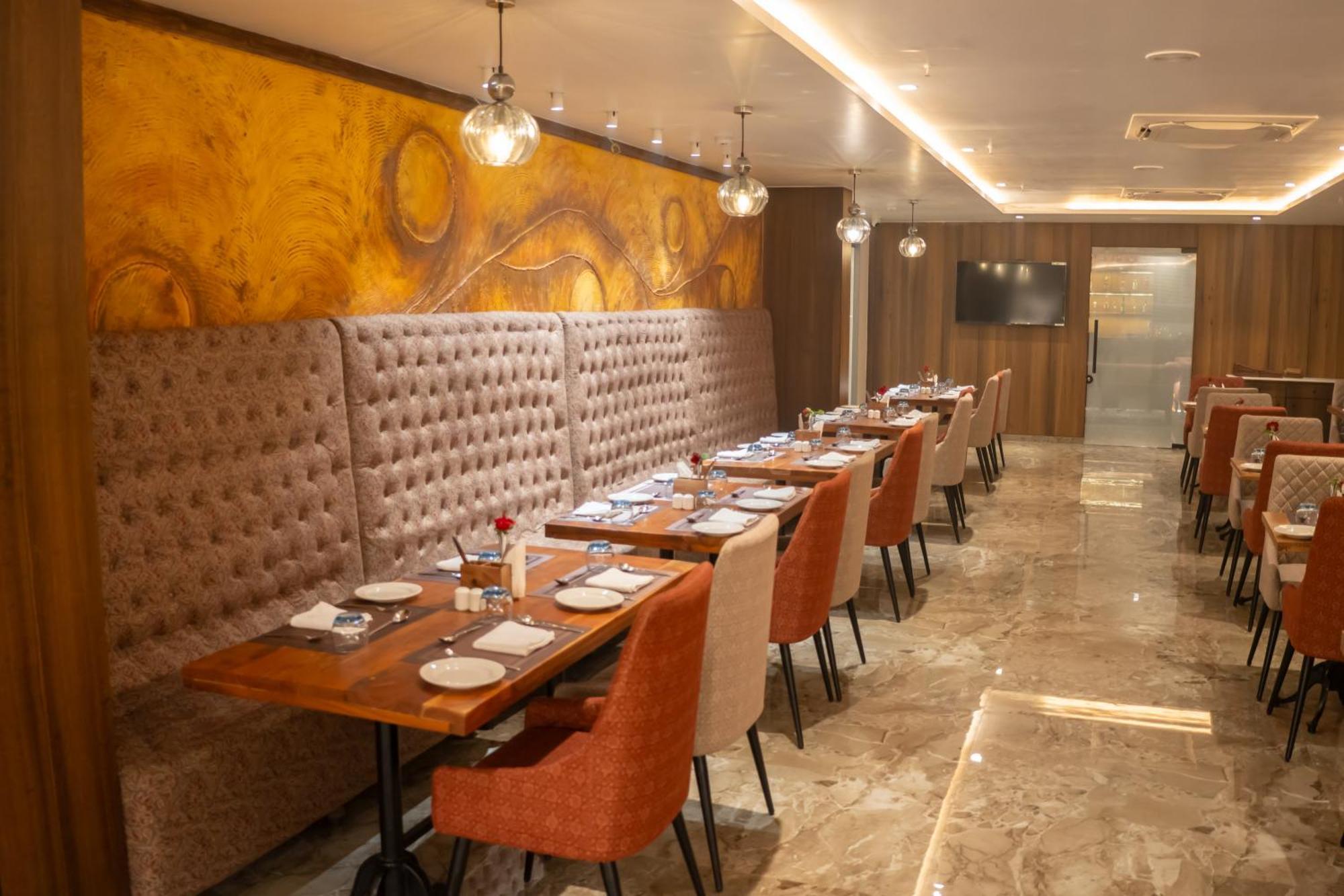 Pride Elite, Daman Hotel Ngoại thất bức ảnh