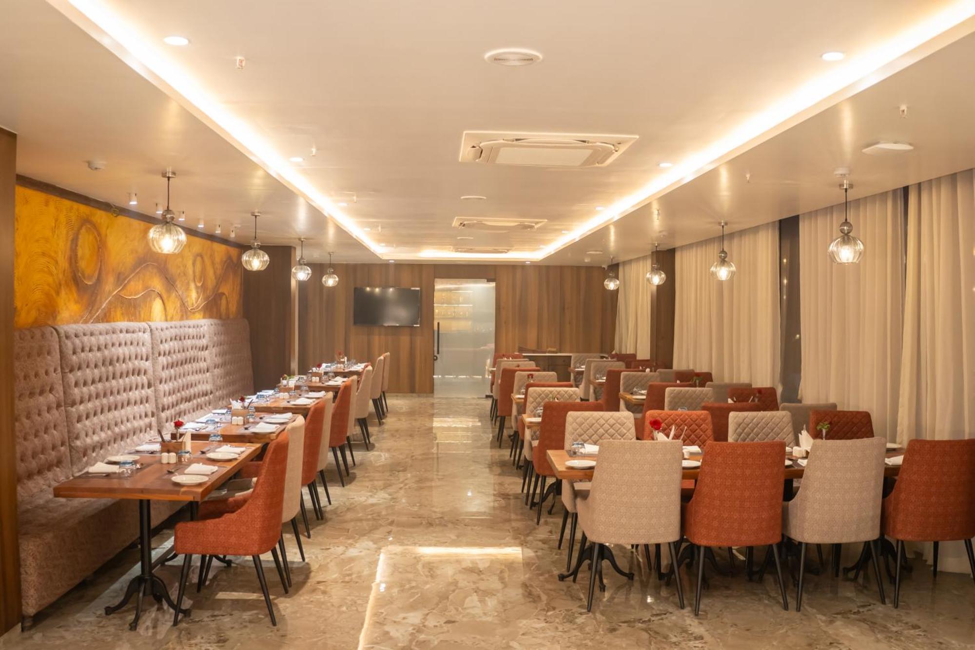 Pride Elite, Daman Hotel Ngoại thất bức ảnh