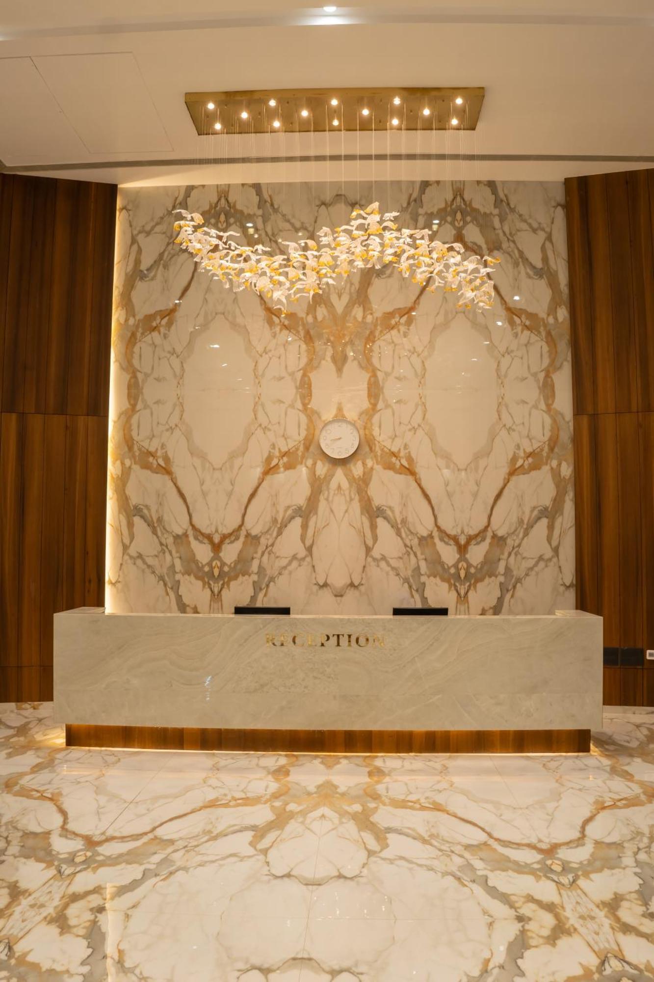 Pride Elite, Daman Hotel Ngoại thất bức ảnh